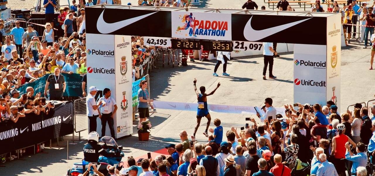 Jak zmieniał się rekord świata w maratonie?