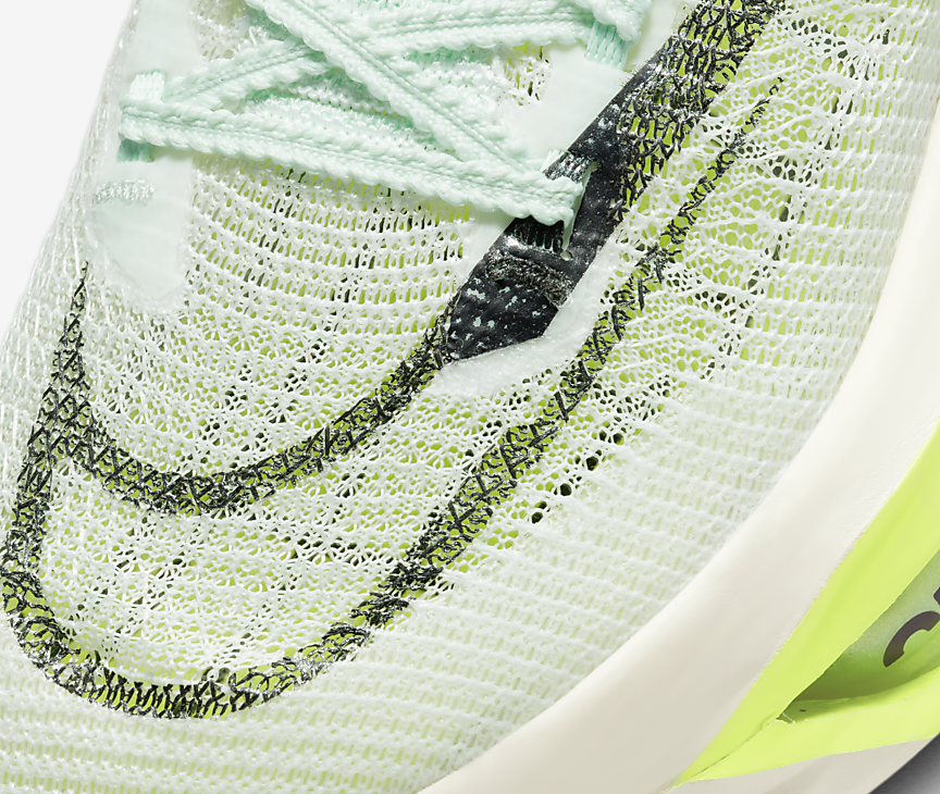 Zbliżenie na materiał cholewki nike air zoom alphafly cholewka zbliżenie