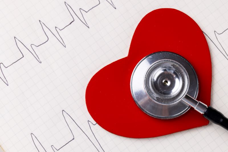 EKG wydruk i stetoskop wydruk z badania ekg