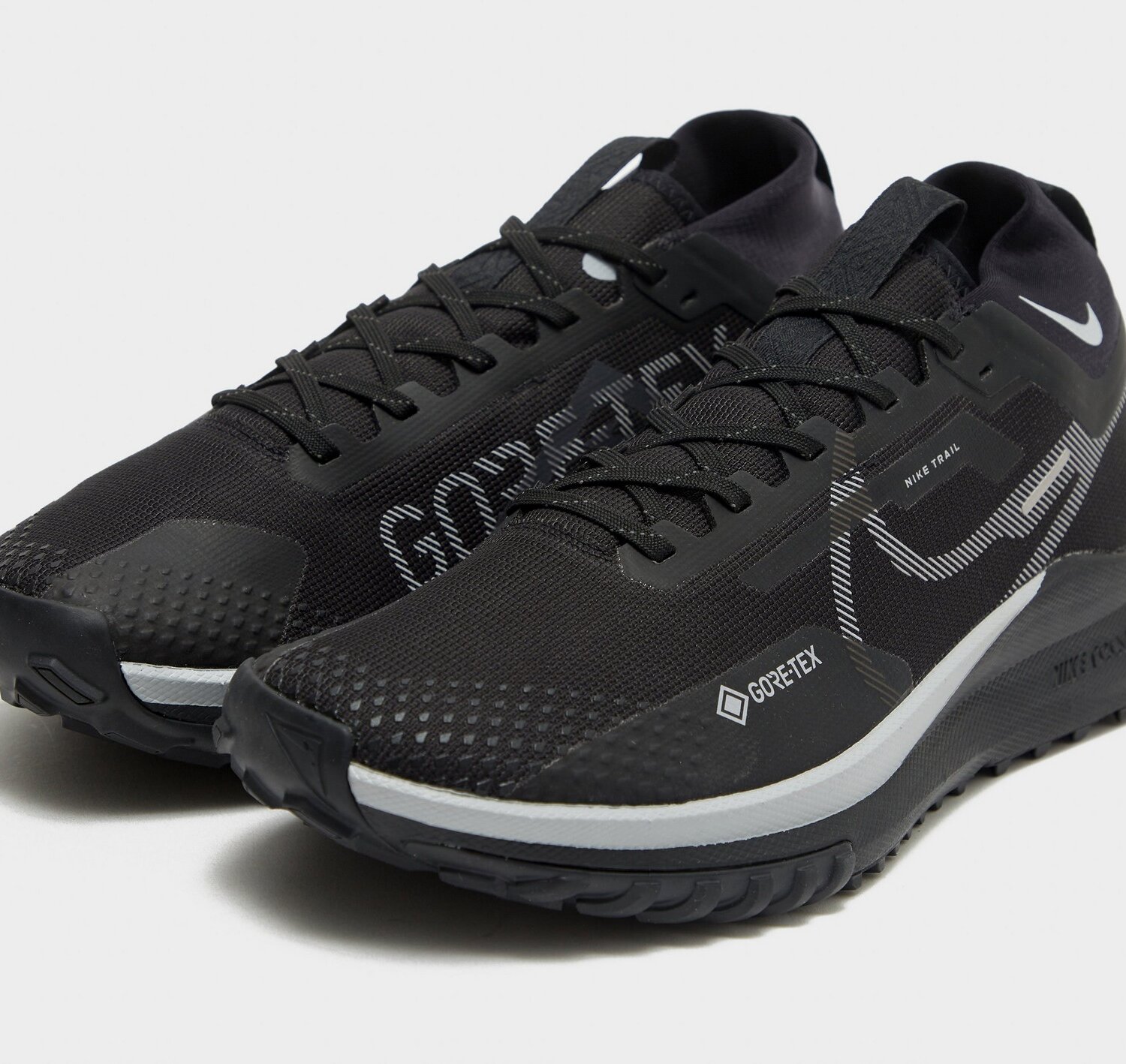 Nike - buty czarne do biegania zimą Buty Nike do biegania zimą