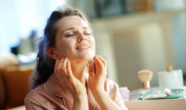 Świadoma pielęgnacja twarzy a ochrona przed słońcem